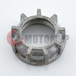 Гайка Днепр глушителя Гайка Днепр глушителя